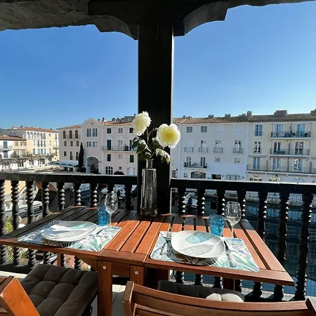 Apartment Fully Renovated 2-room With Ac A Large Balcony In The Center